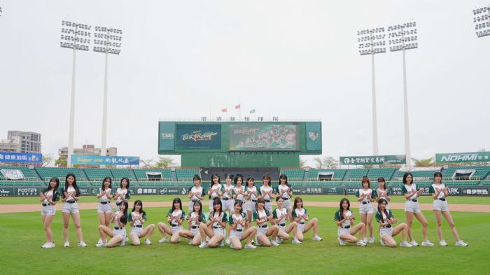 Wing Stars台鋼雄鷹開場舞再升級！完美走位驚豔全場